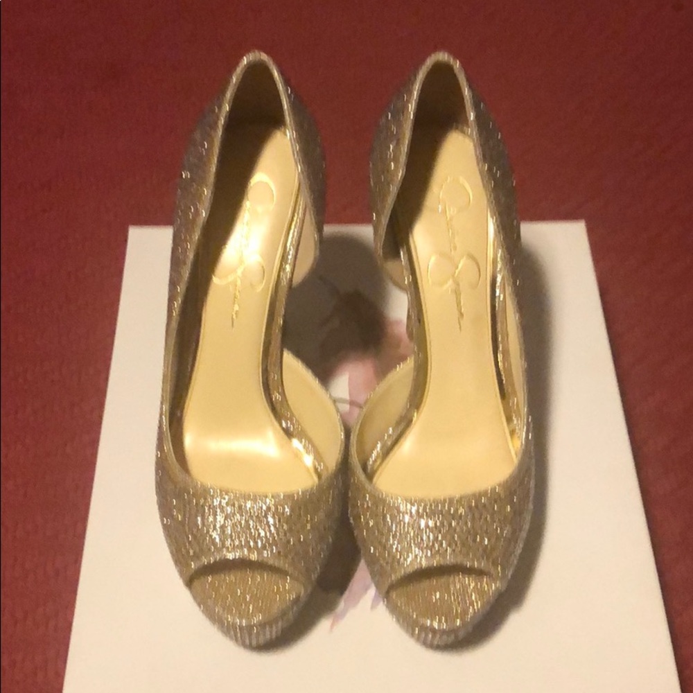 Jessica Simpson Gold Pumps